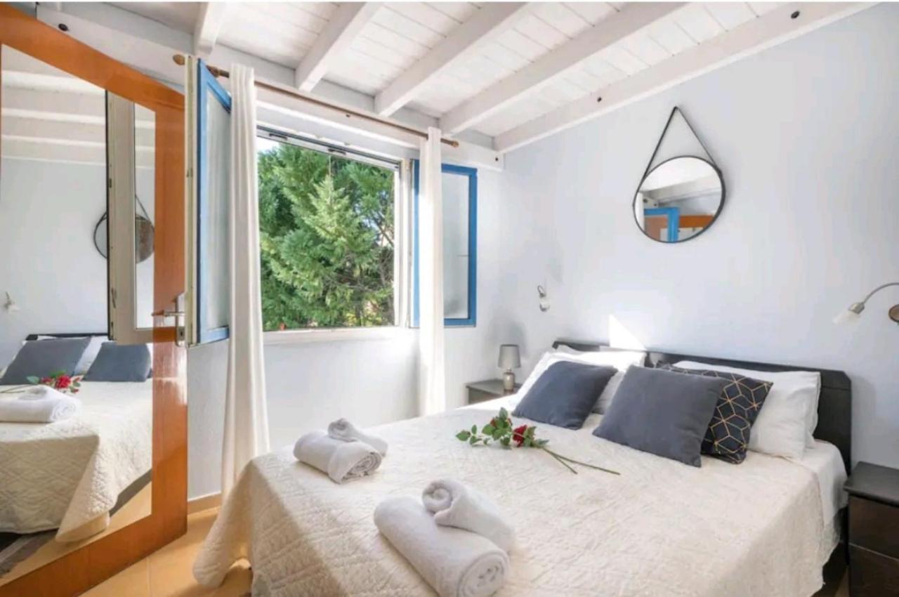 Govino Bay Luxury Beach Loft Apartment Danilia Eksteriør billede