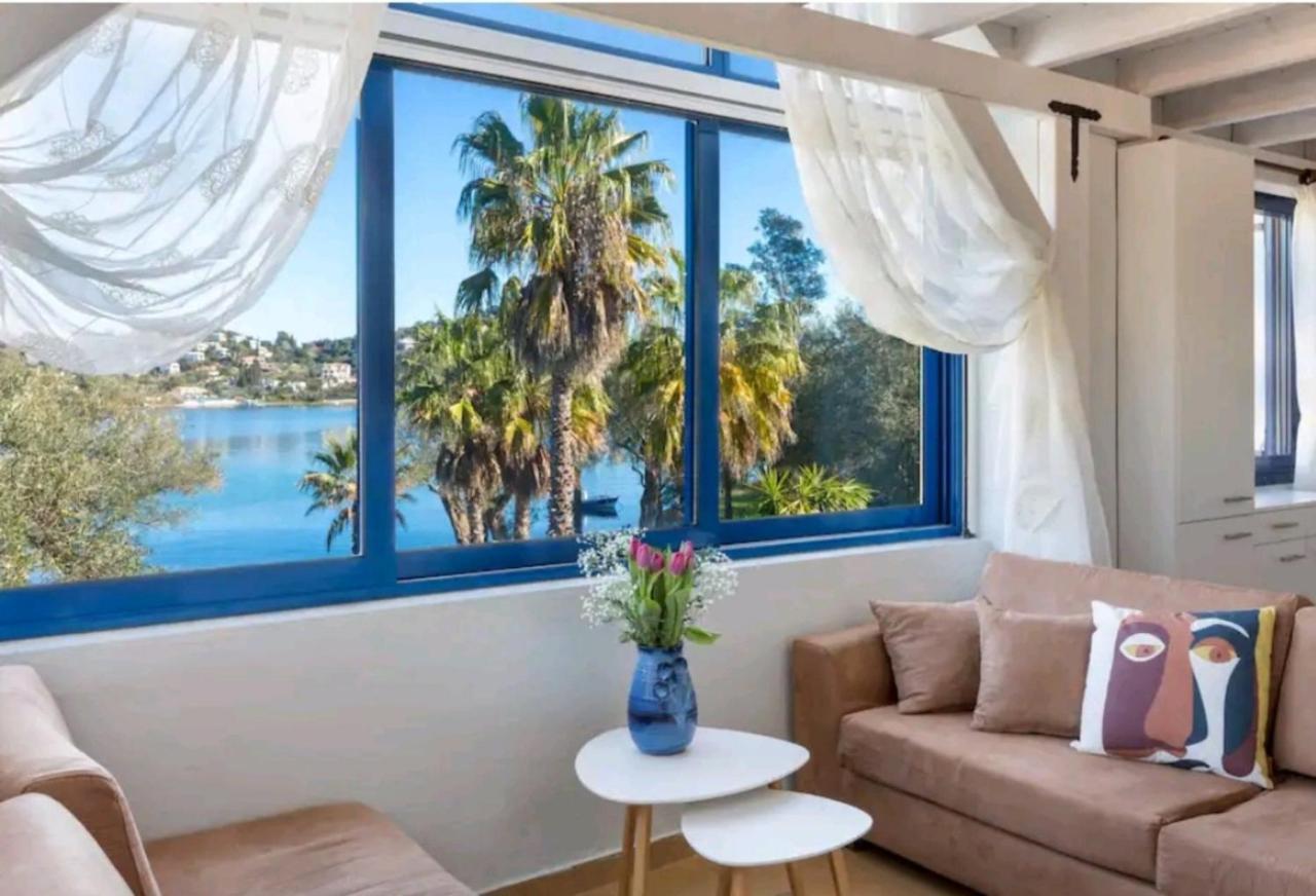 Govino Bay Luxury Beach Loft Apartment Danilia Eksteriør billede