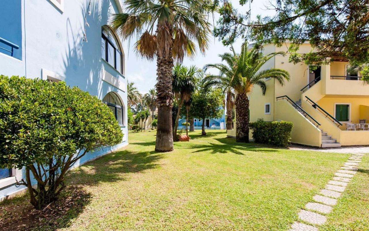 Govino Bay Luxury Beach Loft Apartment Danilia Eksteriør billede