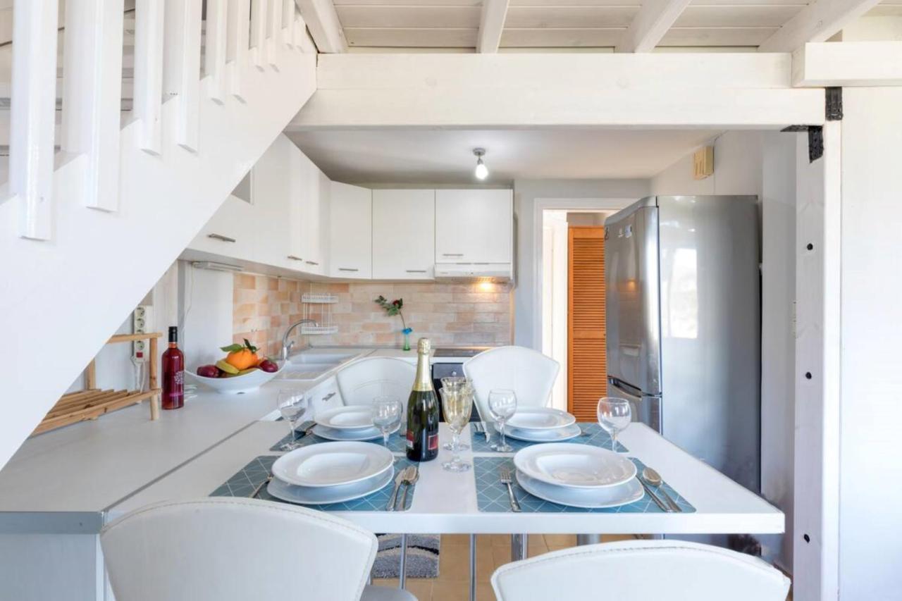 Govino Bay Luxury Beach Loft Apartment Danilia Eksteriør billede